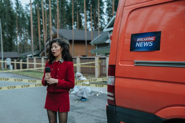 Défis et solutions pour la conservation des textiles en soie ancienne : plongée dans l"art et la préservation